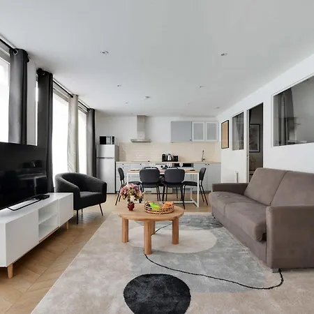 Amazing 2 Bdr - Francois Mitterrand Library *